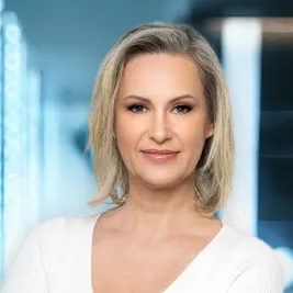 אולגה לי | מנהלת מזכירות מזרח אירופה