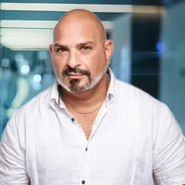 שוקי סמוכה | מנהל תיקי לקוחות